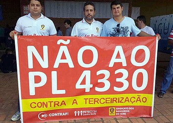 Sindicatos em Rio Branco realizam protestos contra a aprovação do projeto de lei 4330