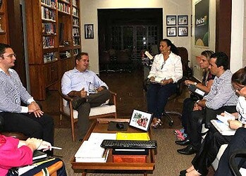 Governador se reuniu com equipe da Sesacre para planejar a nova forma de atender. (Foto: Secom Acre)