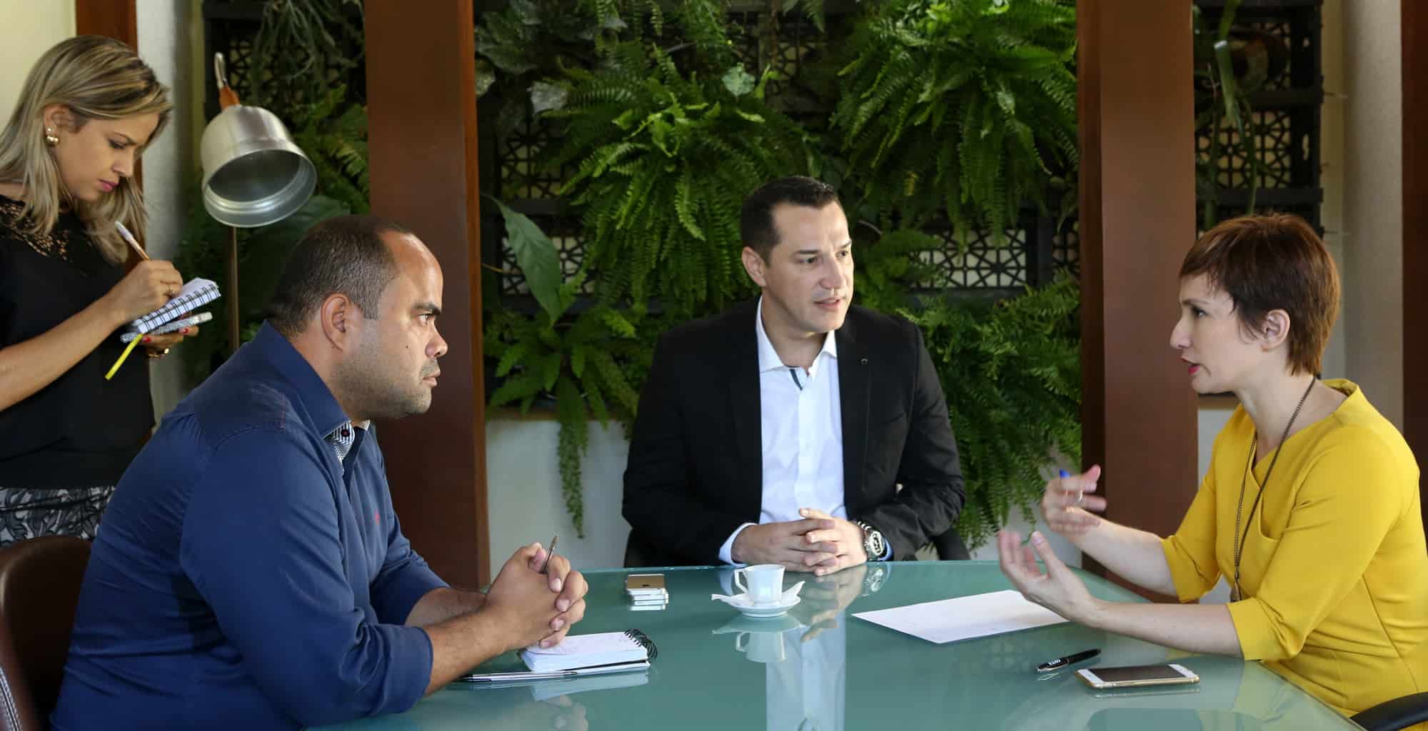 Ney Amorim assume governo do Estado pela primeira vez 3 secom_acreSV_2015 (18)