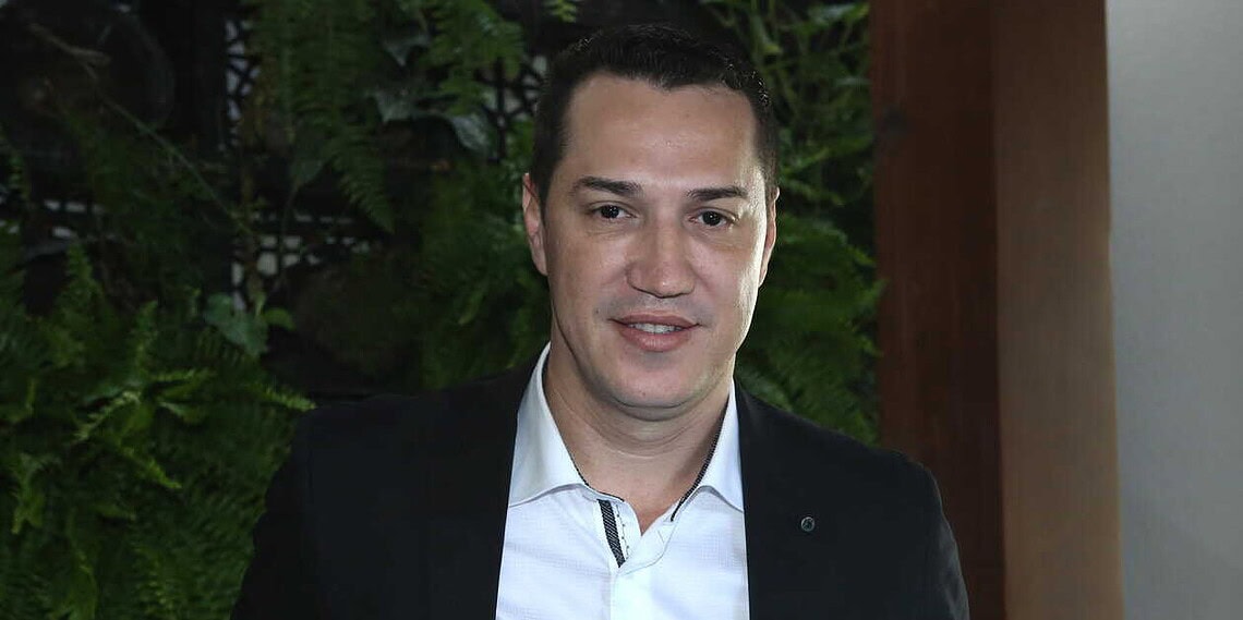 Ney Amorim assume governo do Estado pela primeira vez 1 Ney Amorim assume governo do Estado pela primeira vez