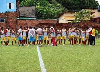 Rio Branco enfrenta o Vasco hoje