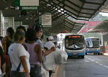 Projeto de lei que isenta as empresas de ônibus de pagar imposto é aprovado