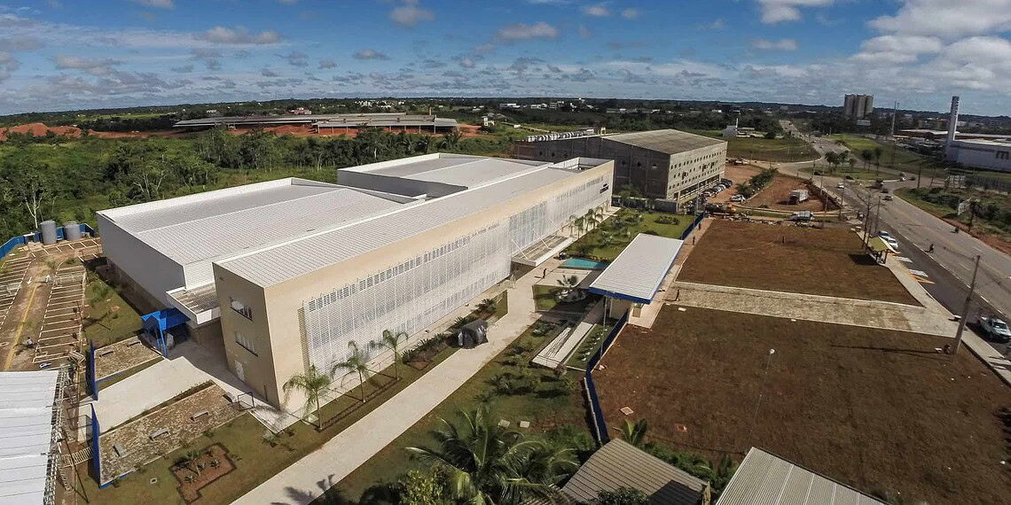 “Contax e Complexo de Piscicultura vão mudar a economia acreana”, afirma Jorge Viana 1 Edifício segue o mais elevado grau de eficiência, que alia um padrão altamente tecnológico e de responsabilidade socioambiental. (Foto: Pedro Devani)