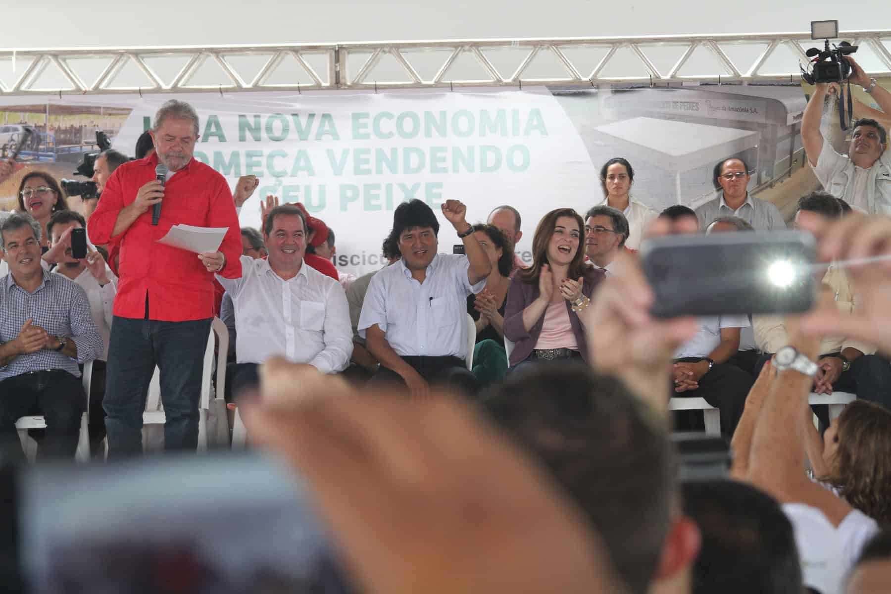 Lula afirma que o Acre vive um momento de desenvolvimento, de geração de riquezas e industrialização 