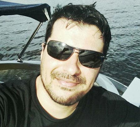 MURAL VIP – Fiquei devendo essa foto heim amigo Paulo Vico? A Coluna da Jô deseja vida longa e muita saúde a este querido, que trocou de idade no último dia 22 (sexta passada). Felicidades!