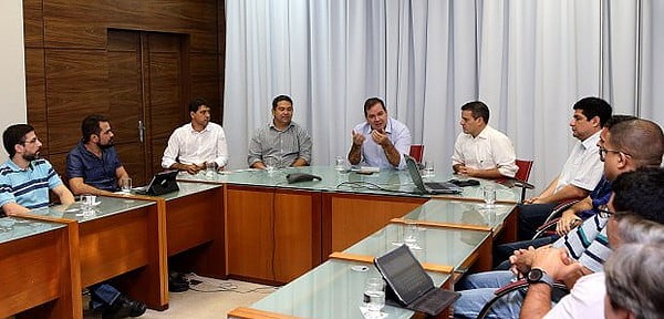 Representantes de fundo de investimento conhecem projetos acreanos