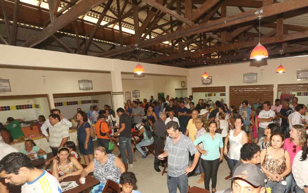 Vendedores esperam recuperar os dias de glória do Quinze com reforma do mercado 6 Inauguração do Mercado do XV Foto Marcos Vicentti 7