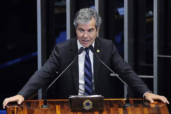 Jorge Viana participa hoje de audiências com Michel Temer e ministro da Integração