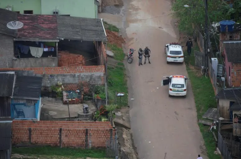 Criminosos invadem casa e matam homem a tiros no bairro Taquari