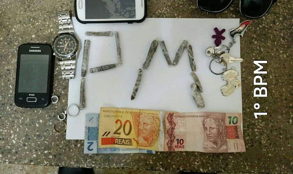 Adolescente suspeito de vender droga pelo WhatsApp é apreendido 1 Adolescente suspeito de vender droga pelo WhatsApp é apreendido
