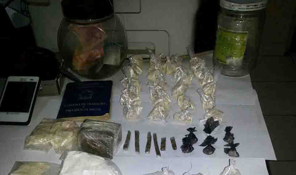 Policiais descobriram a droga após denúnia anônima