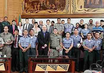 Policiais militares marcaram presença na Aleac, ontem. (Foto: Agência Aleac)
