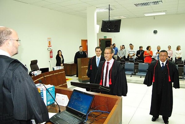 Juiz Cloves Ferreira toma posse no cargo de Membro Titular do TRE-AC