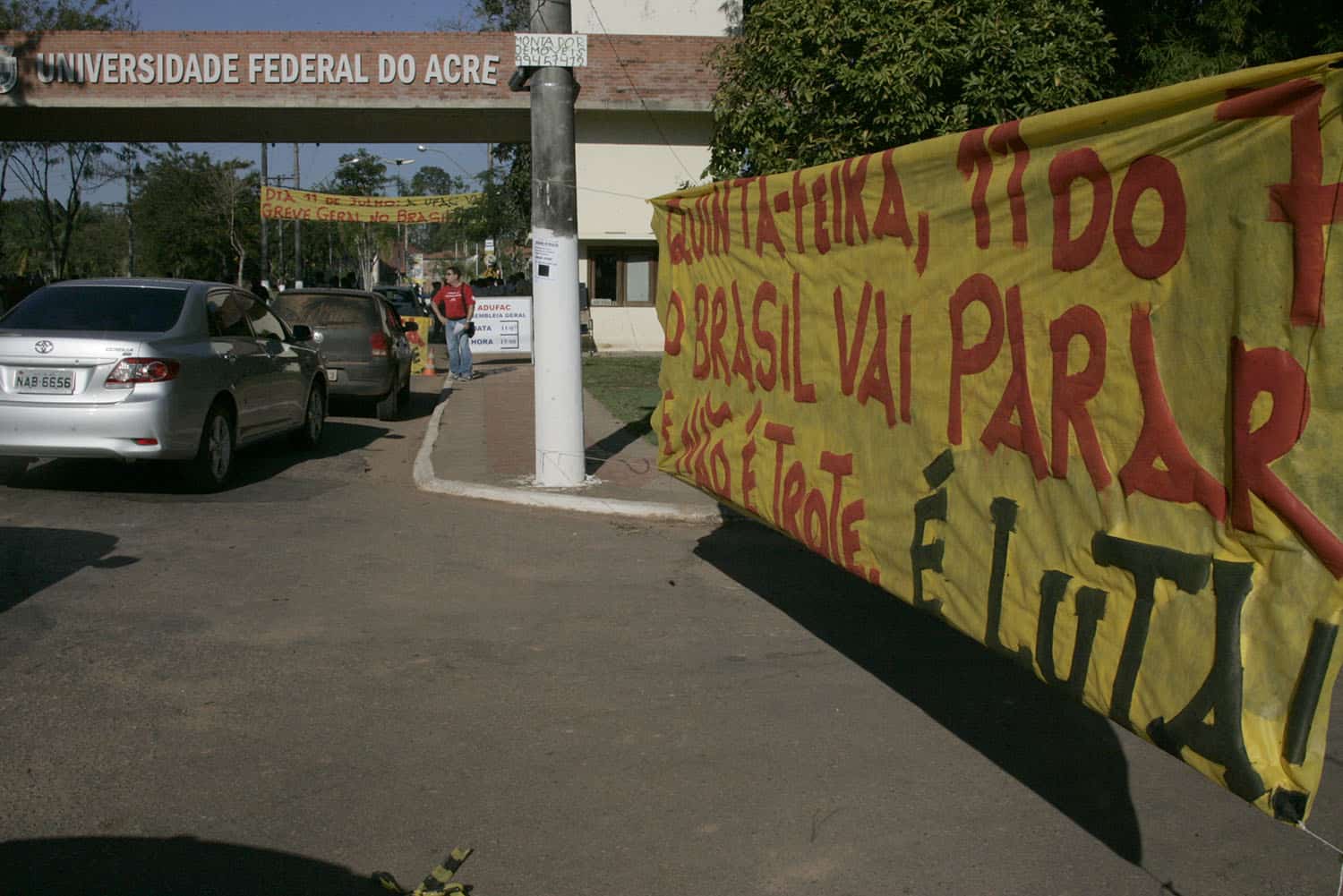 Acadêmicos da Ufac, veteranos e calouros falam da greve dos professores 1 Paralização UFAC - OL
