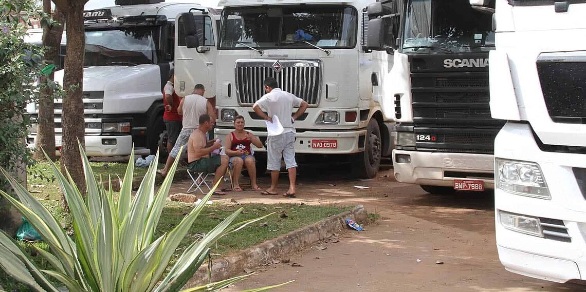 Caminhoneiros aguardam fim da greve da Suframa para voltar para casa 1 Caminhoneiros aguardam fim da greve da Suframa para voltar para casa