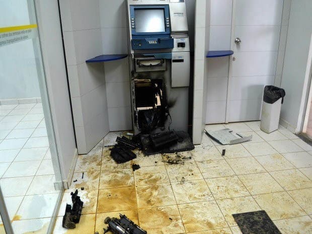 Polícia suspeita que cinco pessoas tenham participado