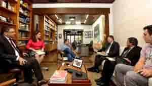 Tião Viana aproveitou o encontro para pedir apoio às melhorias energéticas do Estado. (Foto: Sergio Vale/ Secom)