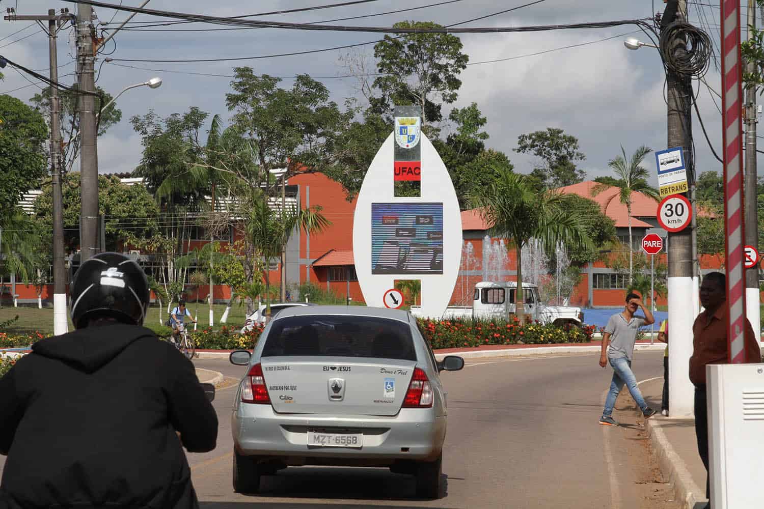 Ufac paralização - OL (4)