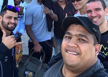 Francimar Bodão (de óculos e boné) postou foto e recebeu apoio dos fãs