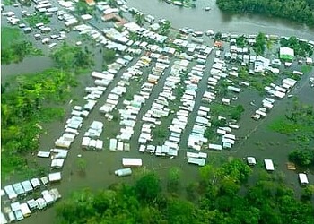 Cheia no Amazonas castiga vários municípios