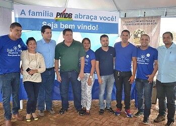 Flaviano e Sinhasique recepcionam o mais novo filiado do PMDB, João Marcos Luz