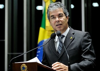 Acre não tem mais como assumir responsabilidade sobre haitianos, alerta Jorge Viana