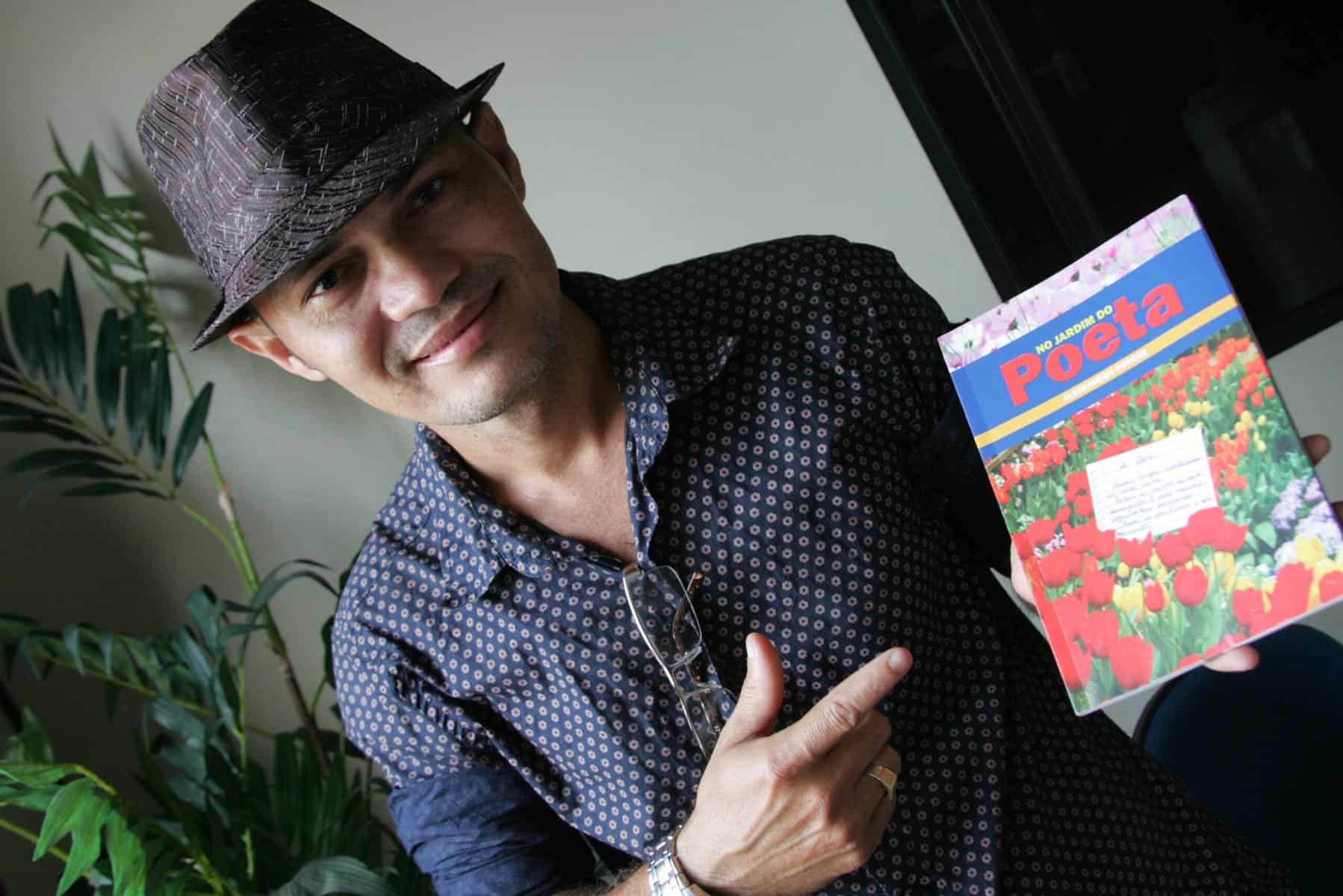 Alessandro Borges lança o livro “No Jardim do Poeta” 2 Lançamento da obra será às 19h, no Sesc Centro