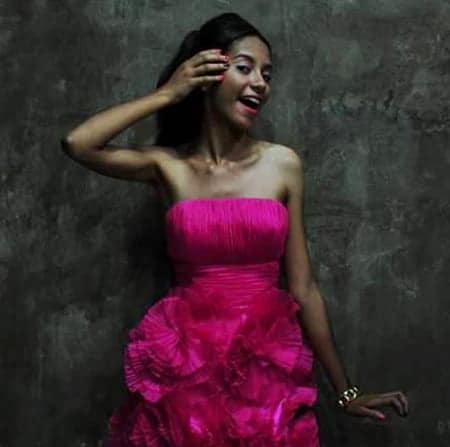 Isadora Theodoro comemorou ontem aniversário e ganhou jantar em família. Parabéns minha Princesa!!!