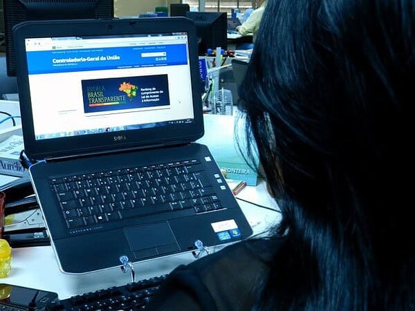 Acre aparece com nota intermediária no estudo Escala Brasil Transparente