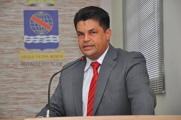 Vereador cobra fiscalização nas agências bancárias quanto à demora nas filas