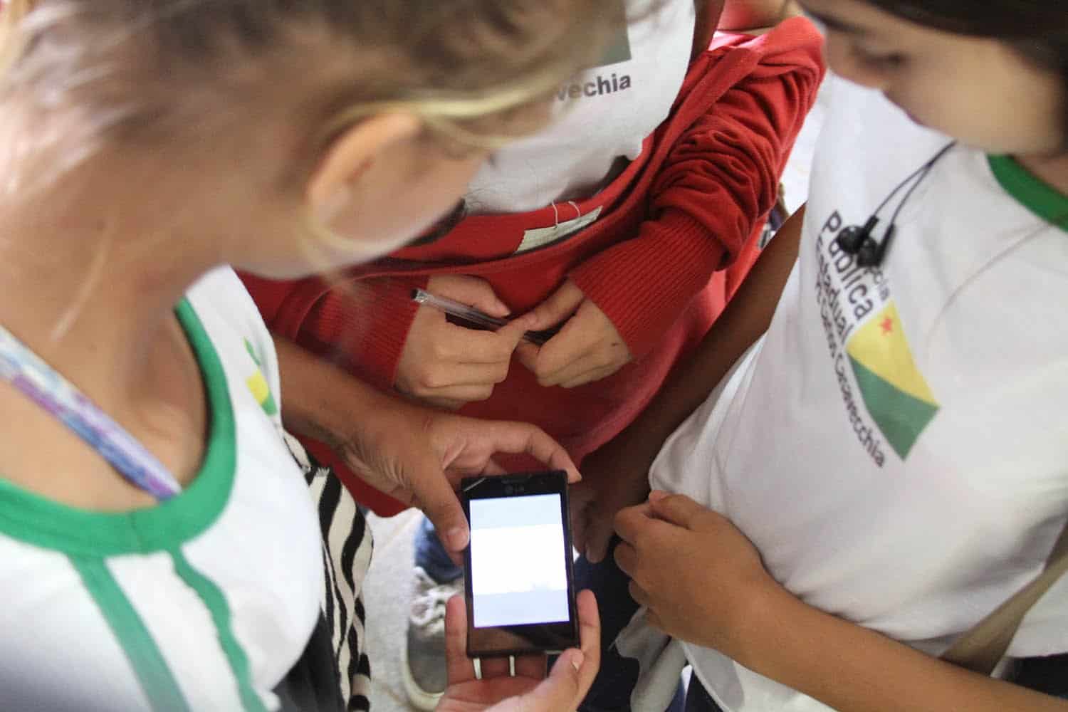 Brincadeiras ‘satânicas’ levam estudantes de Rio Branco à depressão, automutilação e até à beira do suicídio 1 Estudantes conheceram o ‘Desafio Charlie, Charlie’ por meio de um vídeo que circula nas redes sociais, mas, na verdade, tudo não passou de marketing para um filme. (Foto: Odair Leal/ A GAZETA)