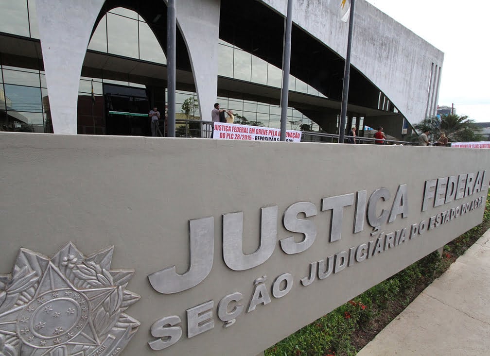 Paralisação visa pressionar votação de reajuste dos servidores do Poder Judiciário 1 Eles pressionam o Congresso para a votação da PL 208/2015. (Foto: Odair Leal/ A GAZETA)