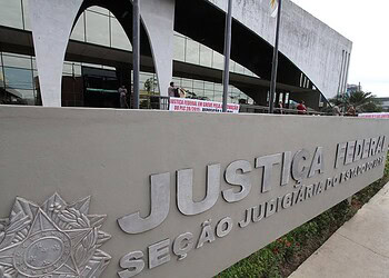 Eles pressionam o Congresso para a votação da PL 208/2015. (Foto: Odair Leal/ A GAZETA)