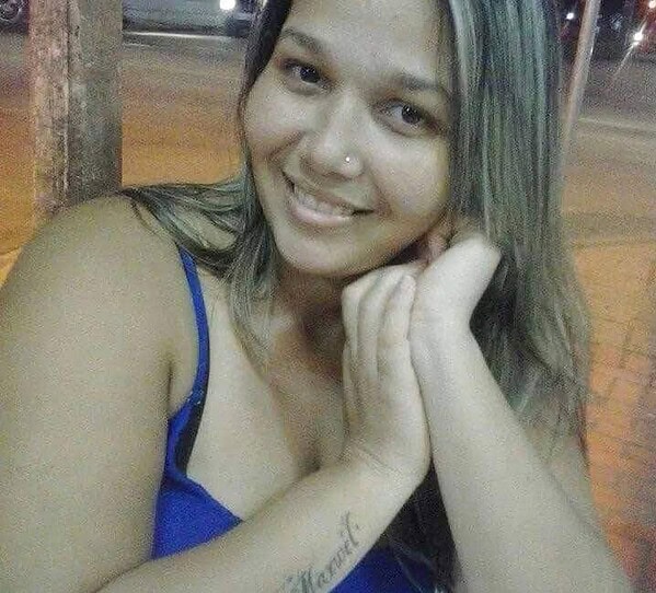 Justiça concede habeas corpus para jovem acusada de matar irmã a golpe de tesoura