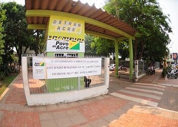 Detran esclarece apreensão e liberação polêmica do carro de deputado estadual