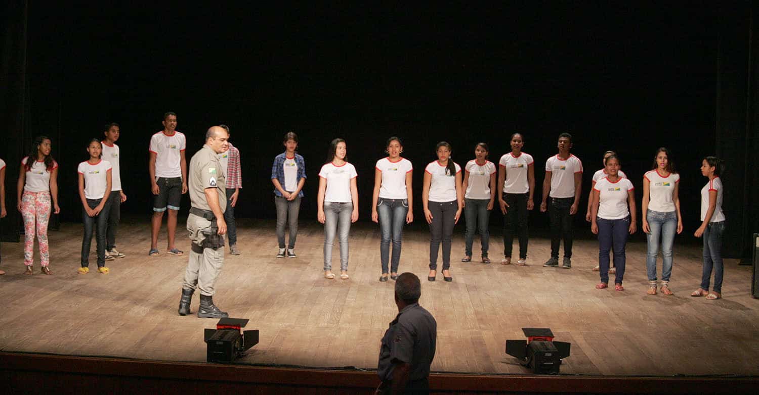 Alunos ensaiam para o 3° Festival do Coral Estudantil 1 São 180 alunos envolvidos no projeto em todo o Acre. (Foto: Odair Leal/ A GAZETA)