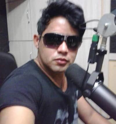 POP HITS O competente locutor da Radio GAZETA FM 93,3, que apresenta o POP HIT’S, sempre de bem com a vida, buscando inovação para a programação da Rádio que é só sucesso.
