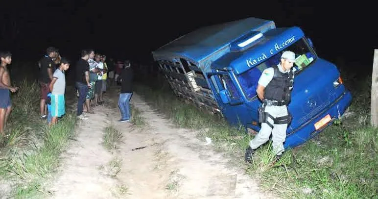 Caminhoneiro sofre emboscada e é morto em ramal da Vila Acre 1 Emerson de Sousa foi vítima de um suposto latrocínio