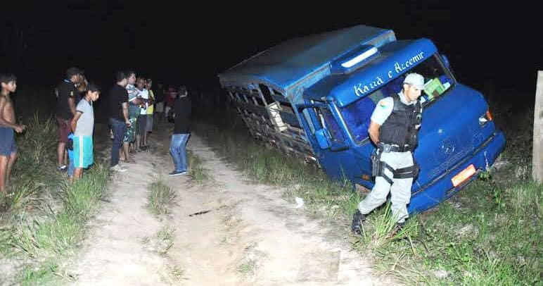 Caminhoneiro sofre emboscada e é morto em ramal da Vila Acre 2 Emerson de Sousa foi vítima de um suposto latrocínio