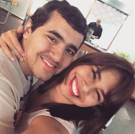 Arraiá 7 Vivas, vivas para o nosso editor, jornalista Tiago Maia Martinello que ontem comemorou idade nova no melhor estilo, ao lado da família e da amada Brenna Amâncio. Parabénssss Tiago.