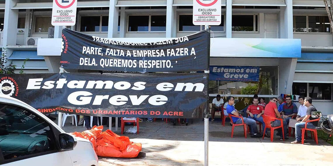 Servidores da Eletrobras entram em greve contra a privatização