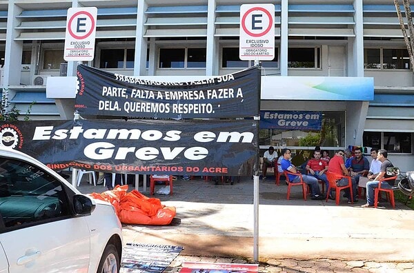 Servidores da Eletrobras entram em greve contra a privatização