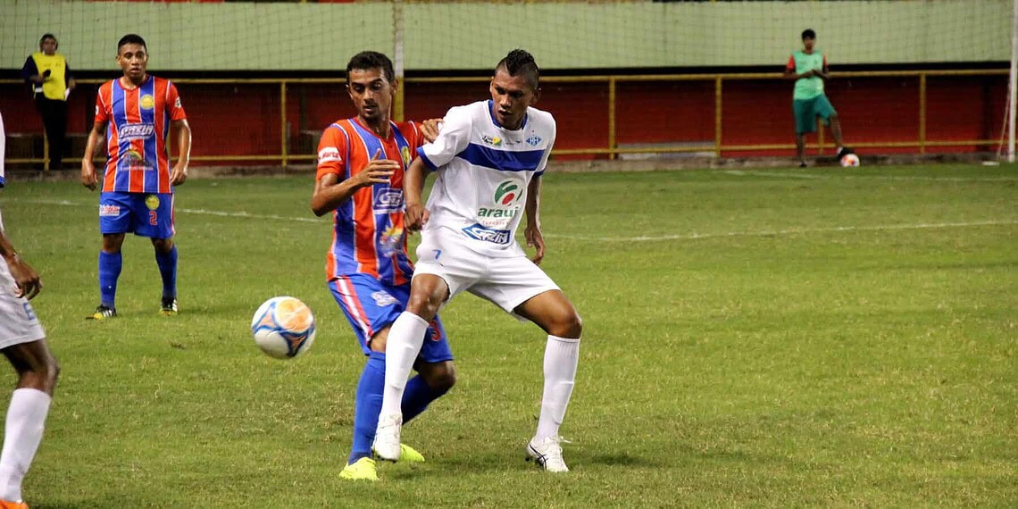 Sávio abriu o placar para o Atlético ontem, na Arena. (Foto: João Paulo Maia)