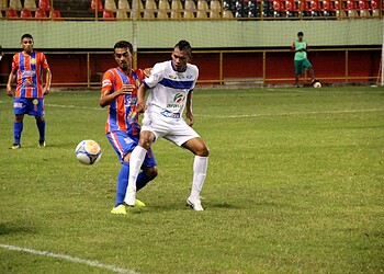 Sávio abriu o placar para o Atlético ontem, na Arena. (Foto: João Paulo Maia)