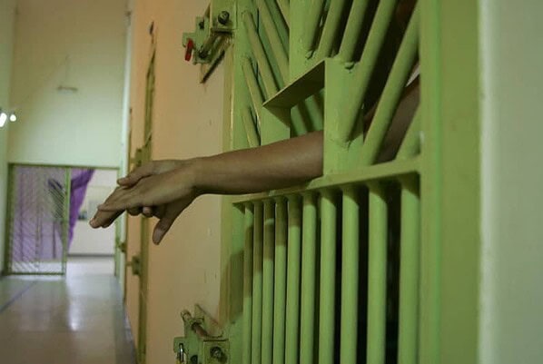 Adolescente de 13 anos é internada após tentar matar jovem em abrigo no Acre