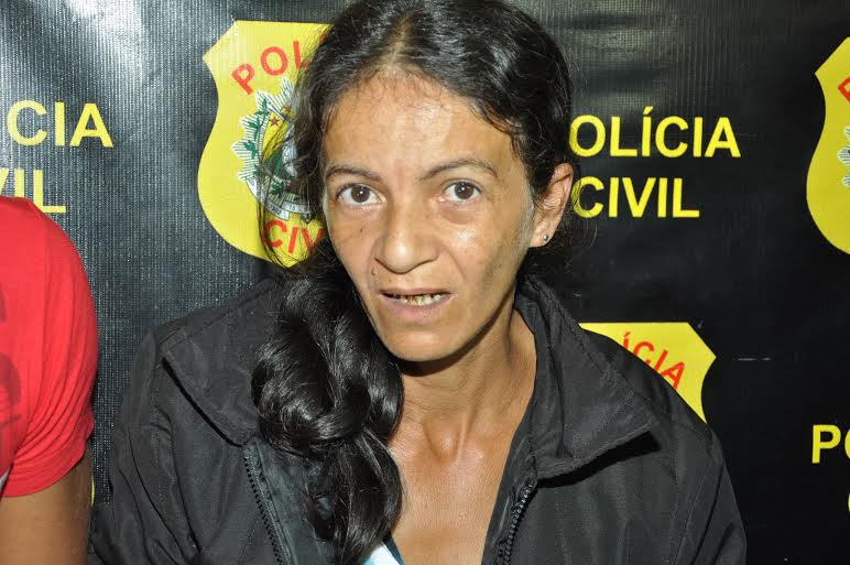 Mais uma mulher é presa com droga escondida nas partes íntimas 2 Mulher e pressa com mais de 12 kg de maconha 3