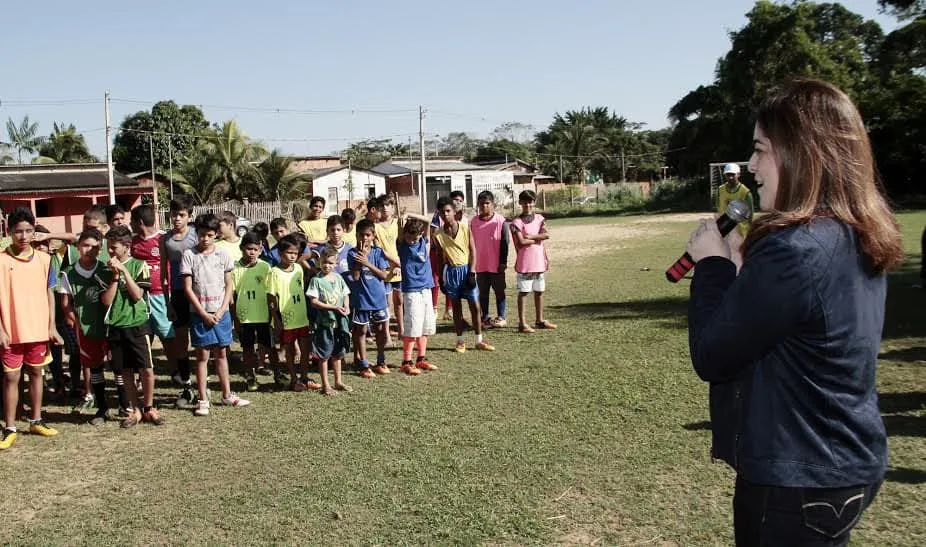 Governadora falou aos participantes do campeonato. (Foto: Secom Acre)