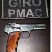 PM muda tática e prende homem antes de ele conseguir cometer suposto assalto 2 Armas dos mais variados calibres foram apreendidas pelas polícias militares de todas as regionais
