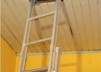 Rapaz invade comércio, se esconde no forro, mas tem crise de tosse