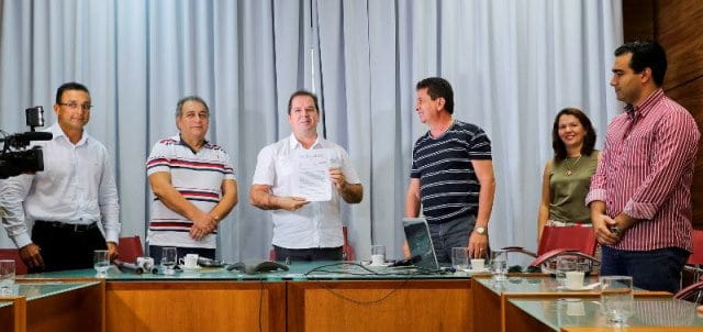 Tião Viana ressalta mais proteção aos empresários, além da cobrança justa do ICMS